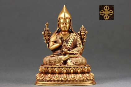 An Exquisite Gilt Bronze Statue of Tsongkhapa