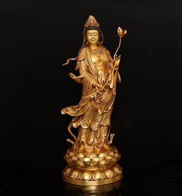 An Exquisite Gilt Bronze Statue of Bodhisattva