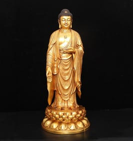 An Exquisite Gilt Bronze Buddha Statue