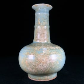 An Exquisite Long quan yao Vase