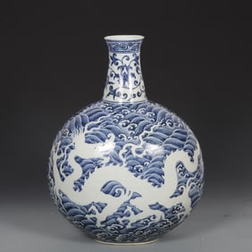 An Exquisite Blue and White Seawater Pattern Dragon Pattern Lotus Pattern Vase