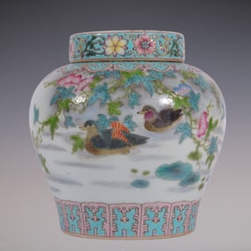 An Exquisite Enamel Flower and Bird Pattern Lotus Pattern with poem Tea Caddy