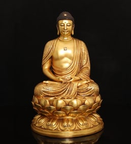 An Exquisite Gilt Bronze Statue of Sakyamuni