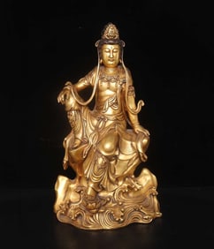 An Exquisite Gilt Bronze Statue of Avalokitesvara