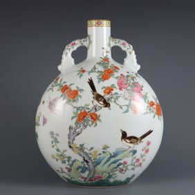 An Exquisite Famille-Rose Lotus Pattern Flower and Bird Pattern Double-Ears Vase