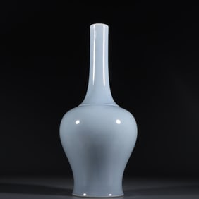 An Exquisite Sky Blue Glazed Vase