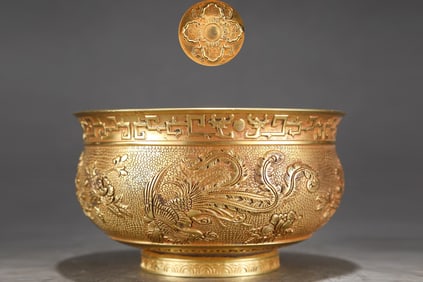 An Exquisite Gilt Bronze Flower Pattern Phoenix Pattern Bowl