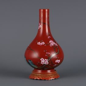 An Exquisite Famille-Rose Coral Red Glazed Flower Pattern Vase