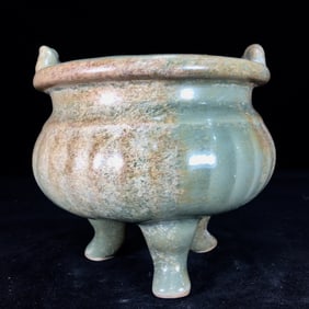 An Exquisite Long quan yao Double-Ears and Tripod Censer