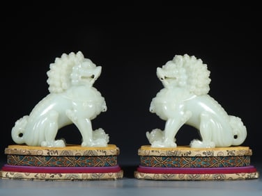 A Pair of Exquisite White Jade Lion Ornament