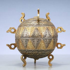 A Exquisite Gilt Silver Tripod Jar