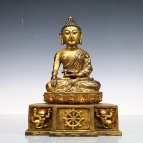 A Exquisite Gilt Bronze Statue of Sakyamuni