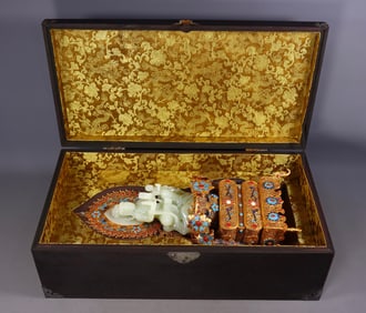 An Exquisite Gilt Bronze Inlaid White Jade Statue of Avalokitesvara