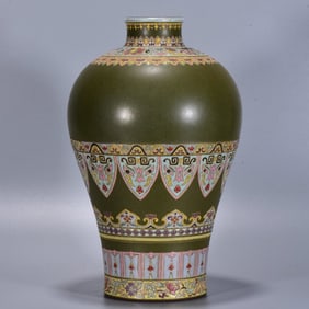 A Rare Teadust Glazed Famille-Rose Painted Gold Beast-Face Pattern Vase