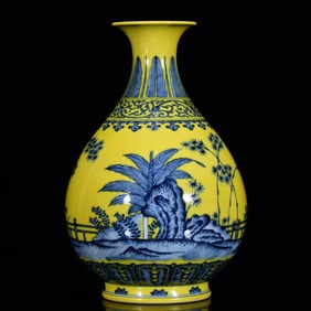 A Rare Yellow Glazed Blue and White Banana Leaf and Bamboo Pattern Vase