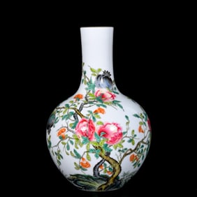 An Exquisite Enamel Pomegranate Pattern Vase