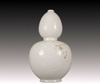 A Huge Ding yao Flower Pattern Gourd-Shaped Vase