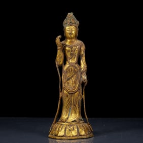 An Exquisite Gilt Bronze Statue of Avalokitesvara