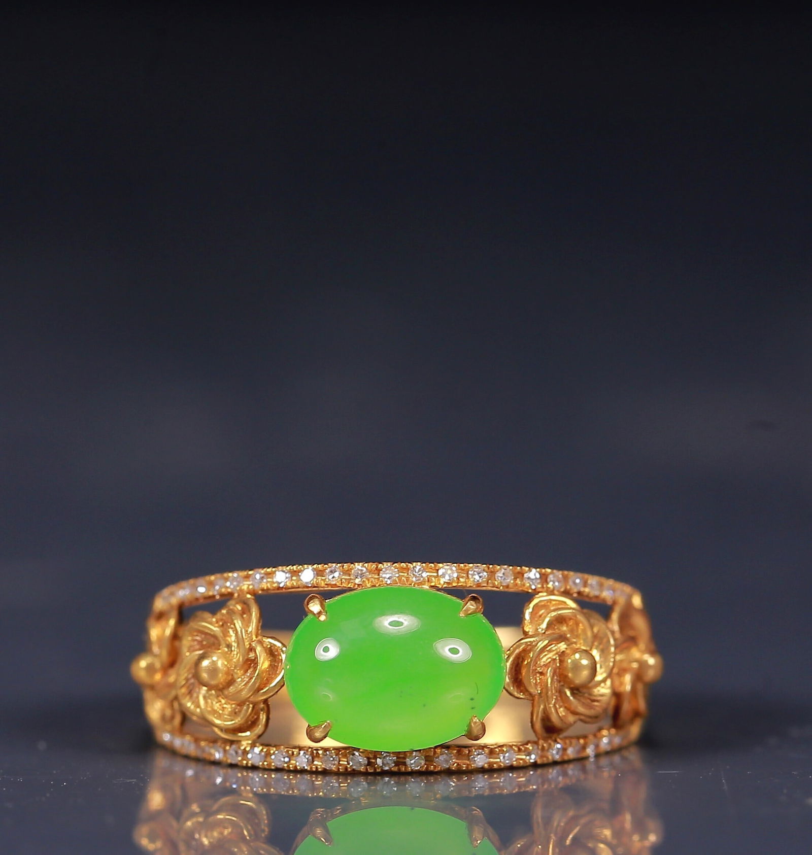 18K Gold Natural Jadeite Ring (1 of 4)