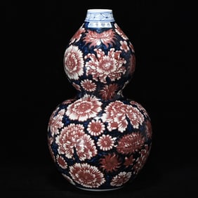 A Huge Blue and White Iron-Red Glazed Peony Pattern Gourd-Shaped Vase