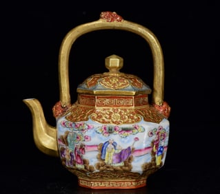 An Exquisite Enamel Gilt Character and Story Pattern Ewer