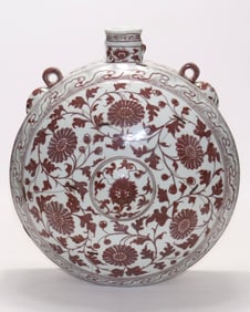 A Huge Underglaze-Red Chrysanthemum Pattern Double-Ears Pot