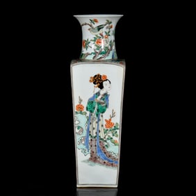 A Huge Wucai Woman Pattern Vase