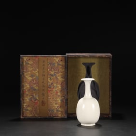 An Exquisite Xing yao White Glazed Vase