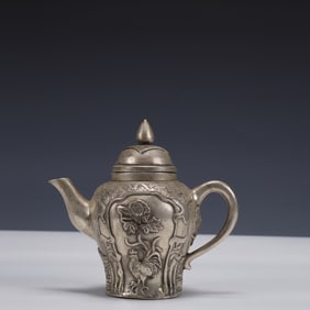 An Exquisite Silver-plated Bronze Fish and Bird Pattern Ewer