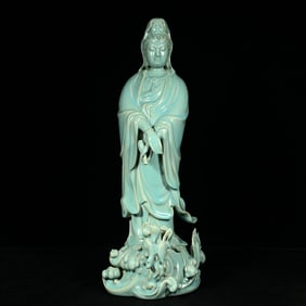 A Huge Ru yao Statue of Avalokitesvara
