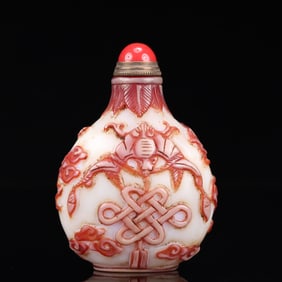 An Exquisite Glass Auspicious Cloud and Bats Pattern Snuff Bottle