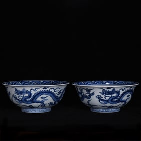 A Pair of Exquisite Blue and White Auspicious Cloud and Dragon Pattern Bowls