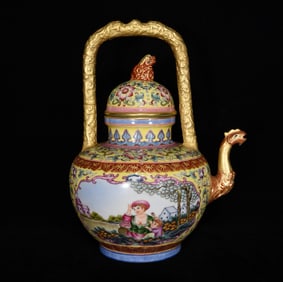 An Exquisite Enamel Painted Gold Lotus and Figure Pattern Ewer