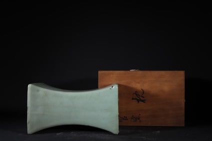 An Exquisite Guan yao Celadon Glazed Pillow