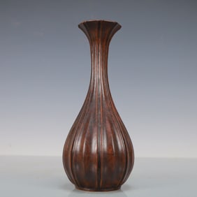 A Exquisite Zitanwood Vase