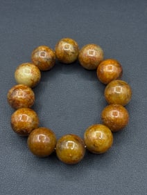 An Exquisite White Jade Bracelets