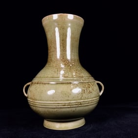 An Exquisite Yue yao Double-Ears Vase