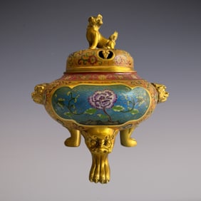 An Exquisite Cloisonne Lotus Pattern Flower Pattern Double-Ears and Tripod Censer Ornament