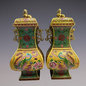 A Pair of Exquisite Cloisonne Flower Pattern Phoenix Pattern Double-Ears Vase
