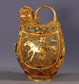 An Exquisite Gilt Bronze Inlaid Gems Flower Pattern Horse Pattern Ewer