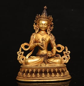 An Exquisite Gilt Bronze Buddha Statue