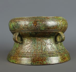 A Exquisite Bronze Character and Story Pattern Ornament