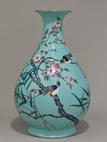 An Exquisite Enamel Flower and Bird Pattern with poem Vase