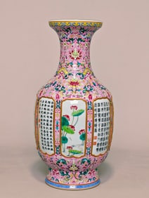 An Exquisite Famille-Rose Lotus Pattern Flower Pattern with poem Vase
