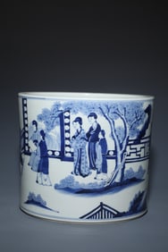 An Exquisite Blue and White Character and Story Pattern Brush Pot