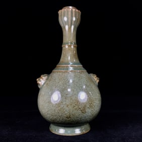 An Exquisite Ru yao Double-Ears Vase