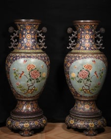 An Exquisite Cloisonne Lotus Pattern Flower and Bird Pattern Double-Ears Vase