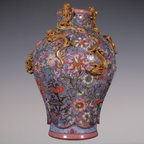 An Exquisite Famille-Rose Lotus Pattern Dragon Pattern Vase