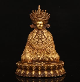 An Exquisite Gilt Bronze Statue of Sakyamuni