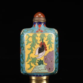 An Exquisite Cloisonne Flower and Cicada Pattern Snuff Bottle